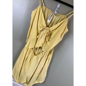 EE-53 Mimi Chica ruffle tie front romper shorts YELLOW size M new